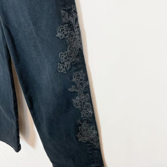 Express Jeans 10 Black Denim Floral Embroidered Mom Jean Super High Rise - Picture 3 of 11